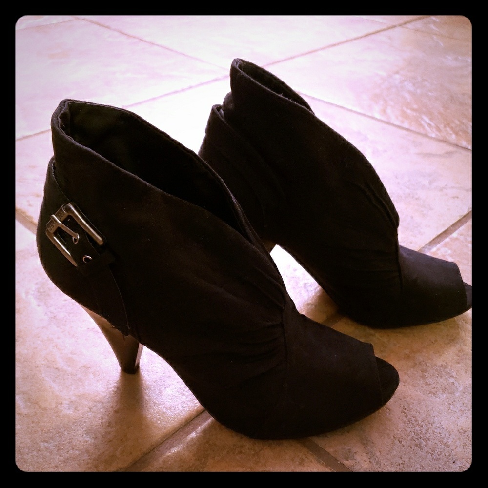 Guess Ankle Peep Toe Booties size 6.5